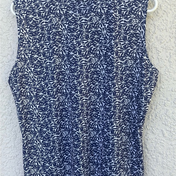 Disney Blue and‎ White tank - Picture 7 of 7